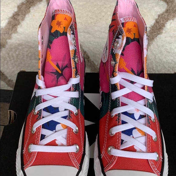 CONVERSE CTAS LIFT HI PLATFORM WMNS - Picture 9 of 16